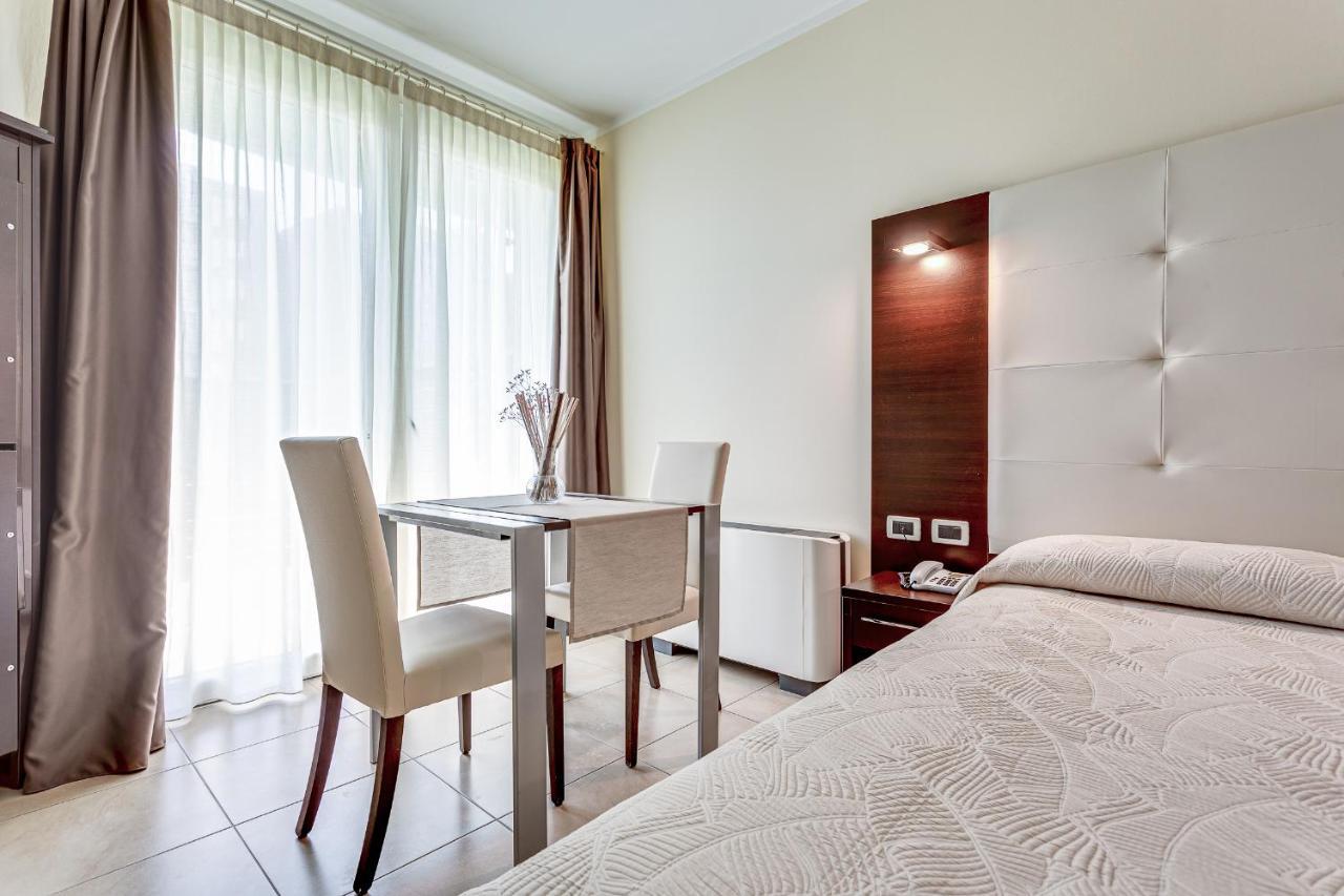 Hotel-Residence-B&B Le Dune Beach Service Included 리도아드리 외부 사진
