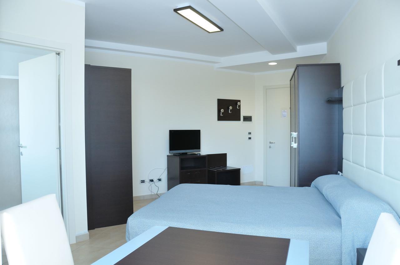 Hotel-Residence-B&B Le Dune Beach Service Included 리도아드리 외부 사진